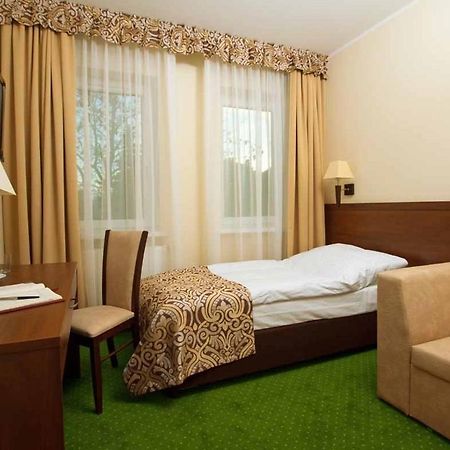 Hotel Zielony Poznań Buitenkant foto