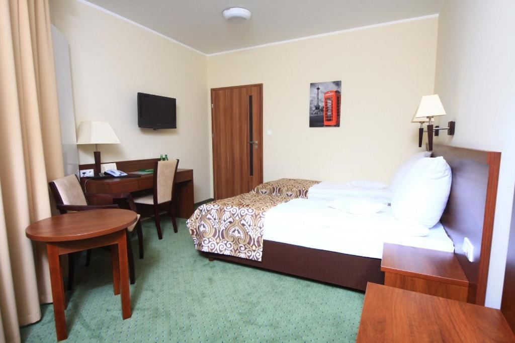 Hotel Zielony Poznań Buitenkant foto