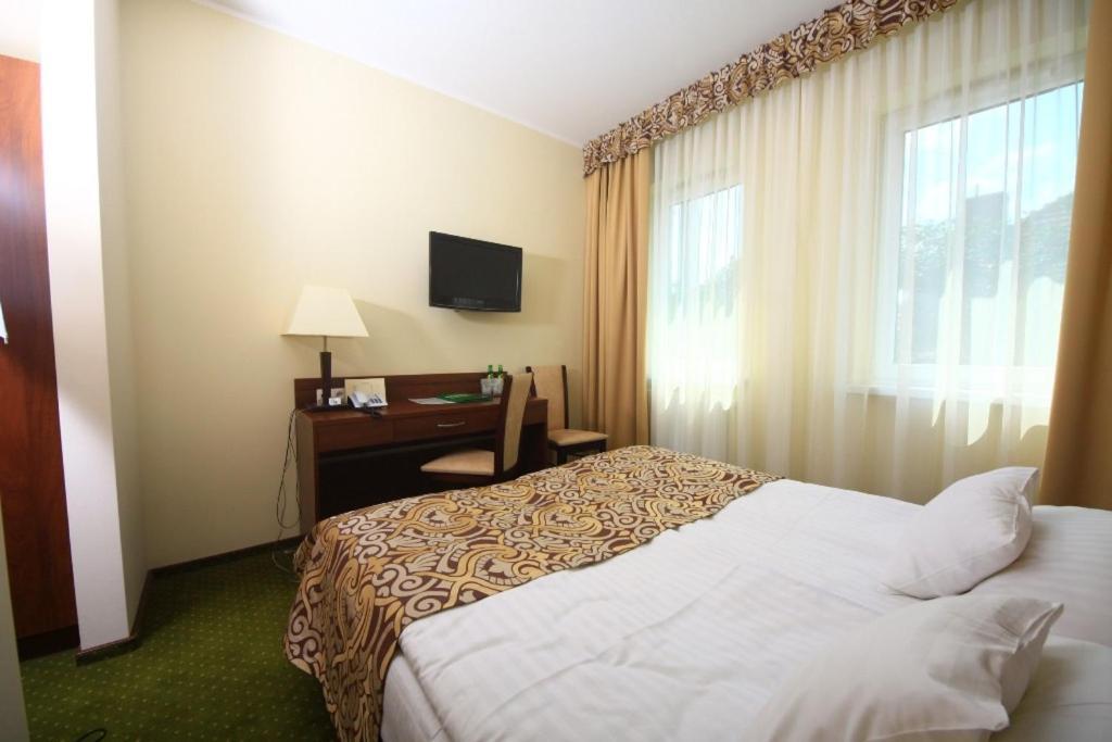 Hotel Zielony Poznań Buitenkant foto