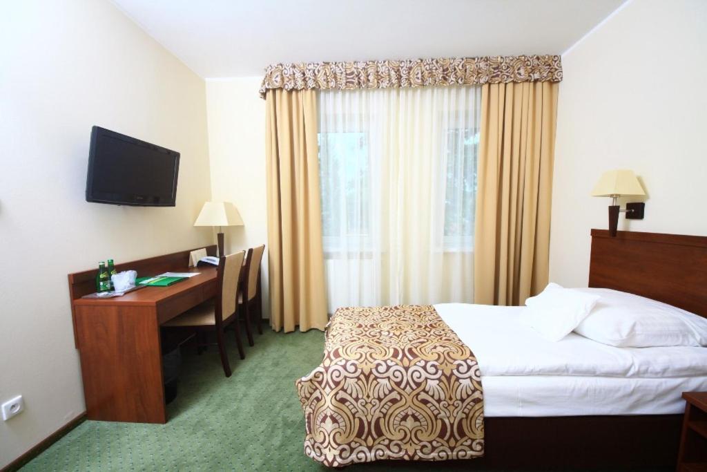 Hotel Zielony Poznań Buitenkant foto