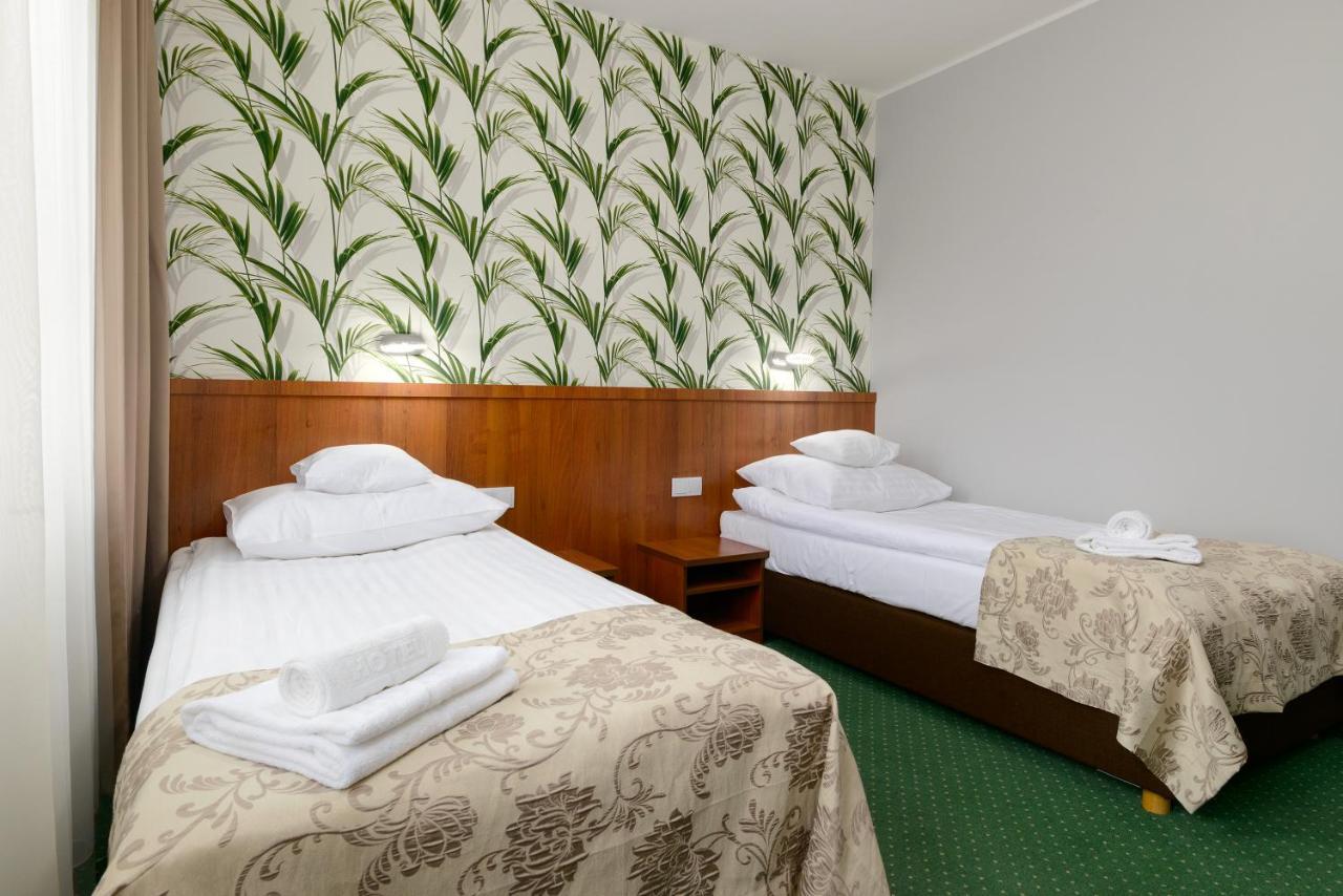 Hotel Zielony Poznań Buitenkant foto