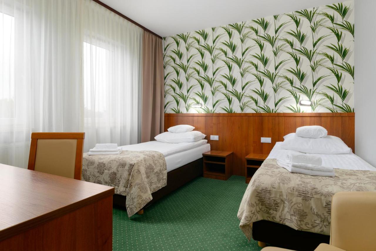 Hotel Zielony Poznań Buitenkant foto