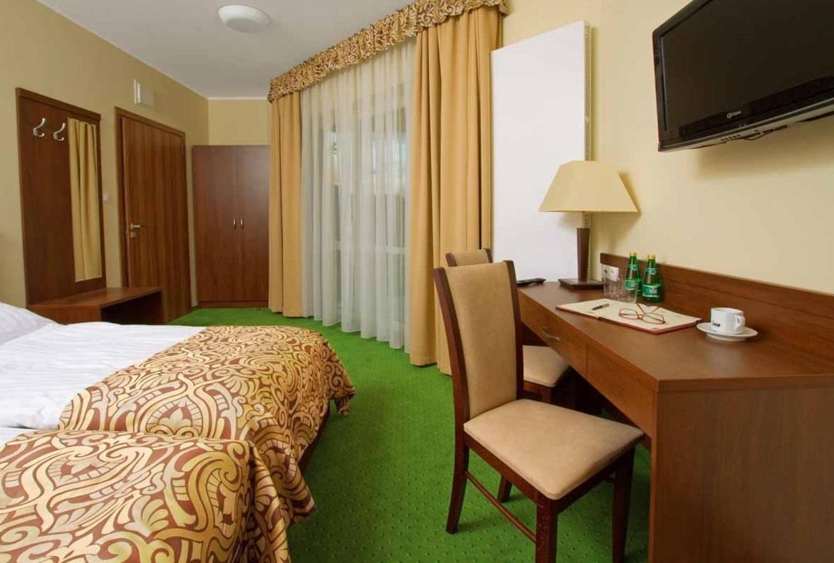 Hotel Zielony Poznań Buitenkant foto