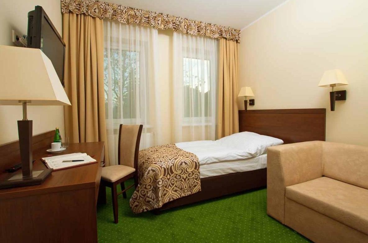 Hotel Zielony Poznań Buitenkant foto