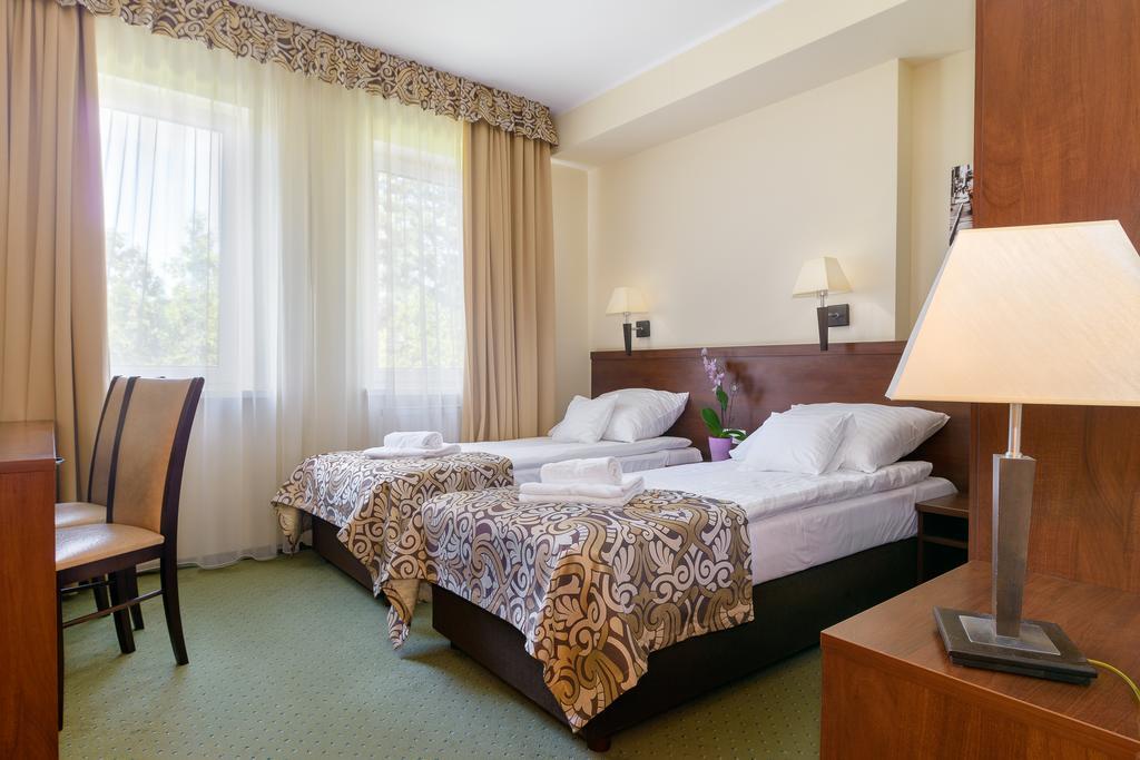 Hotel Zielony Poznań Buitenkant foto