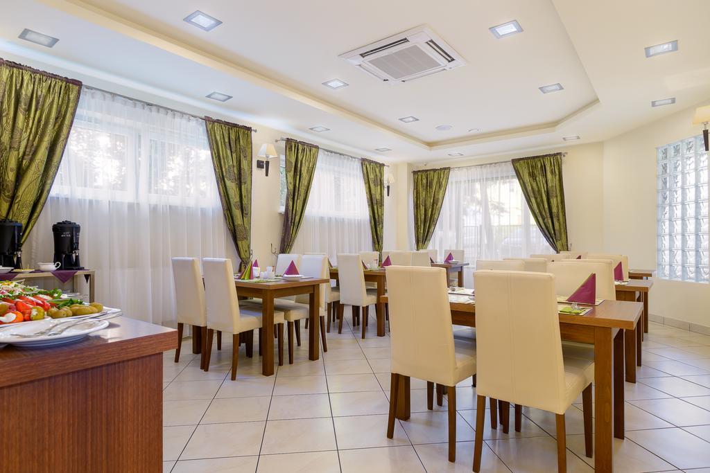 Hotel Zielony Poznań Buitenkant foto