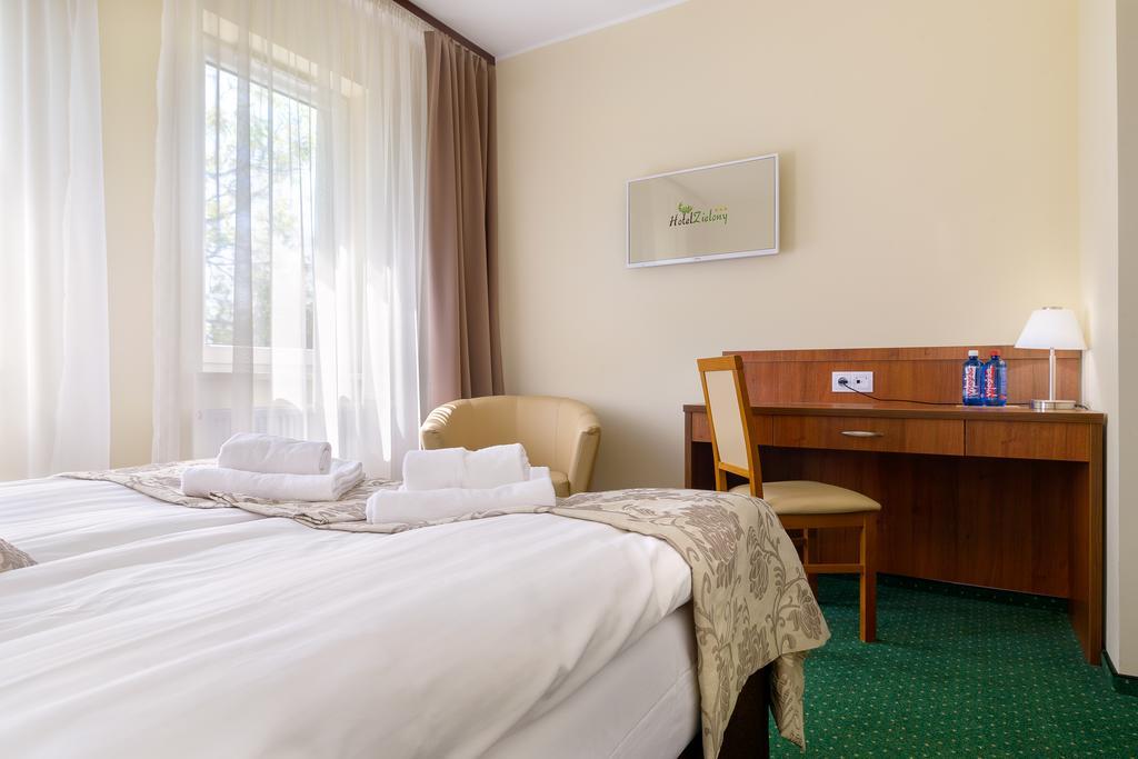 Hotel Zielony Poznań Buitenkant foto