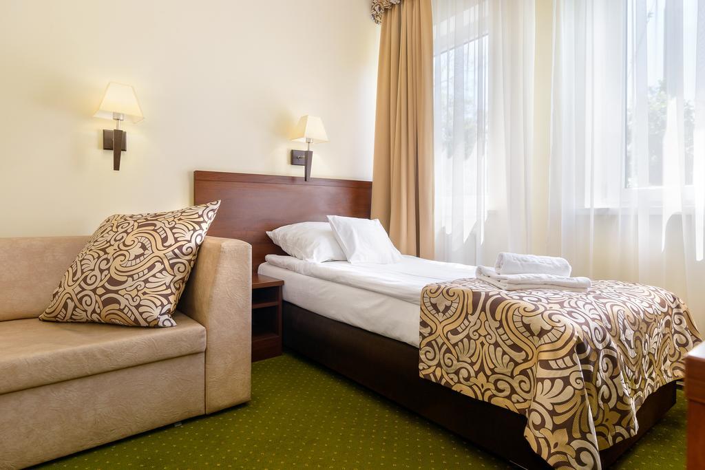 Hotel Zielony Poznań Buitenkant foto