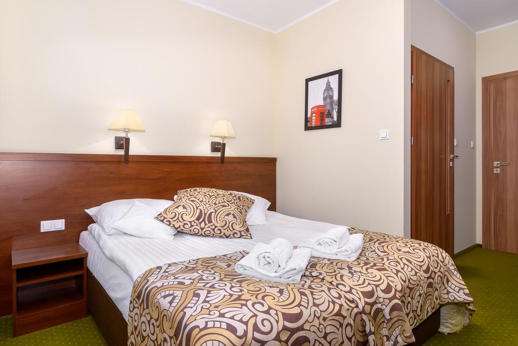 Hotel Zielony Poznań Buitenkant foto