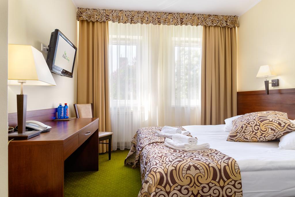 Hotel Zielony Poznań Buitenkant foto