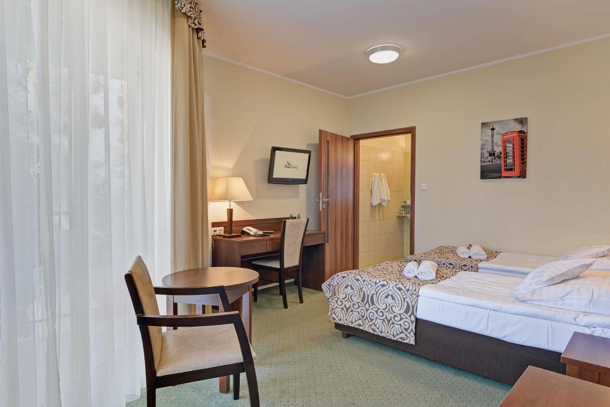 Hotel Zielony Poznań Buitenkant foto