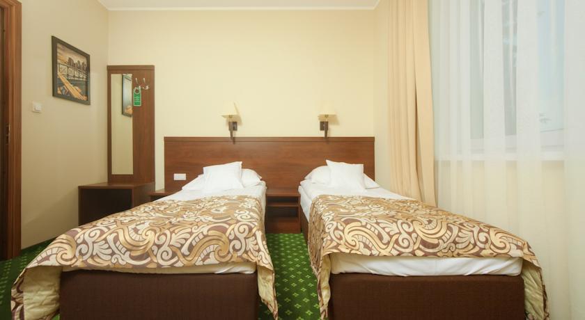 Hotel Zielony Poznań Buitenkant foto