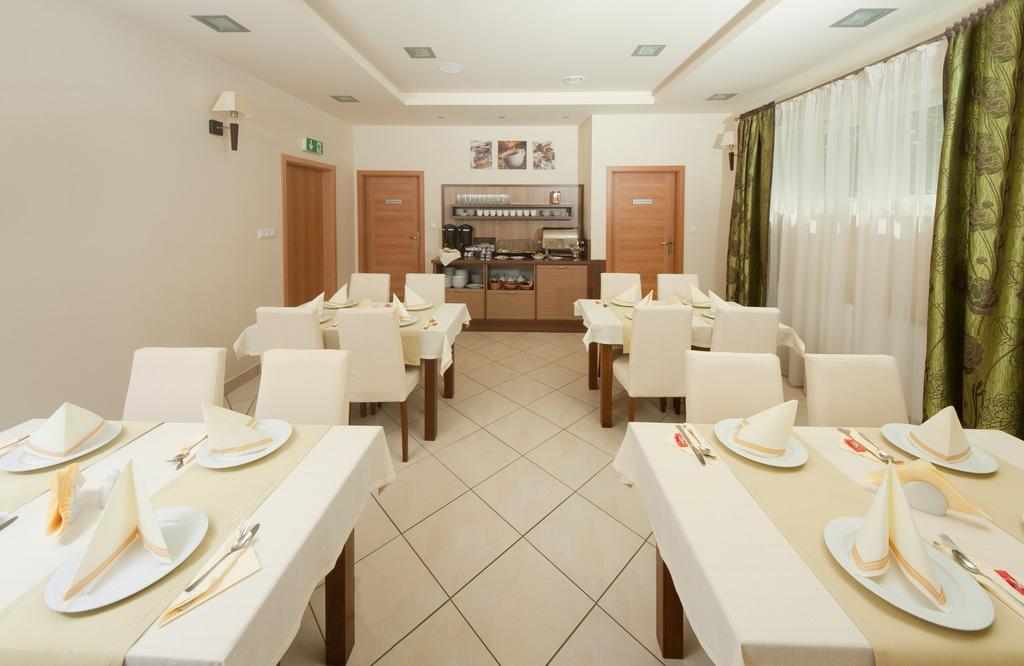 Hotel Zielony Poznań Buitenkant foto
