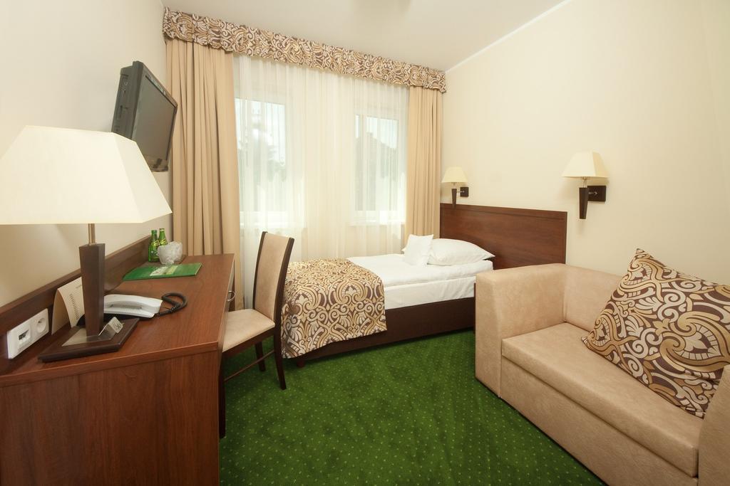 Hotel Zielony Poznań Buitenkant foto